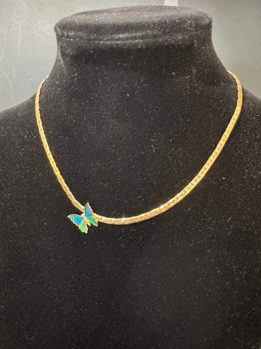 Vintage Avon 1978 "Shy Butterfly" Necklace/Choker